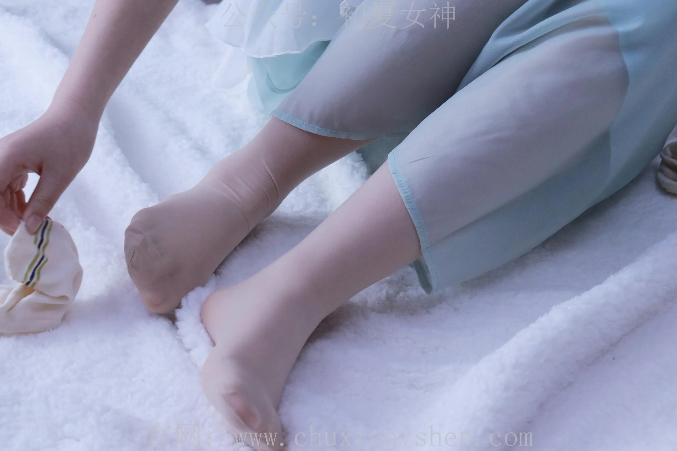 初夏女神 NO.009 念念 绿野仙踪M码连衣裙搭回力球鞋 [120P]插图4